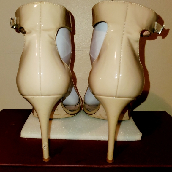 Kate Spade open Toe Ankle Strap Beige  Leather fancy Heels - Picture 3 of 4